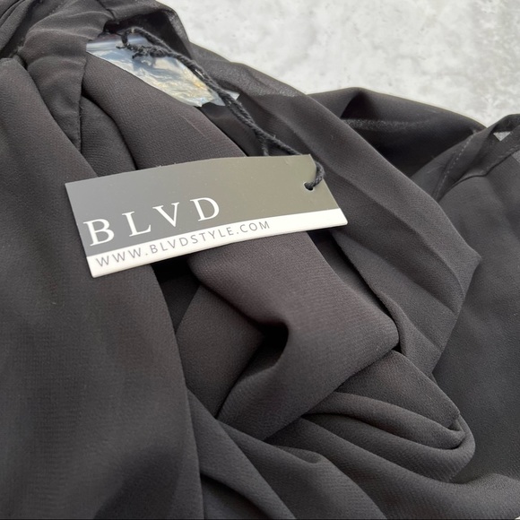 BLVD Black High Neck Sleeveless Loose Chiffon Top Size S - Picture 2 of 6